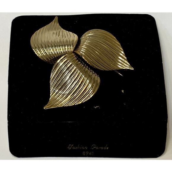 Gold Three Leaf Flower Brooch Pin Sarah Coventry Large 2669 Original Box - Picture 5 of 15